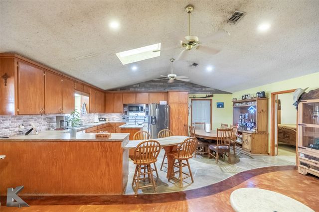 1673 Fm 614, Ovalo, TX 79541