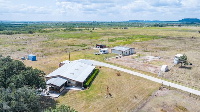 1673 Fm 614, Ovalo, TX 79541