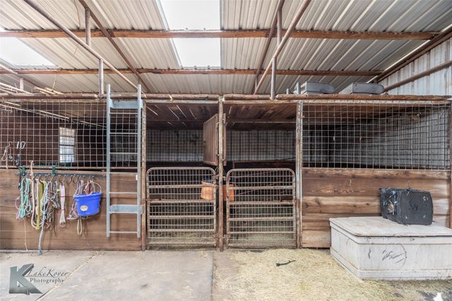 1673 Fm 614, Ovalo, TX 79541