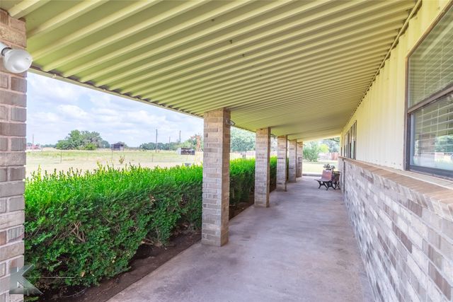 1673 Fm 614, Ovalo, TX 79541