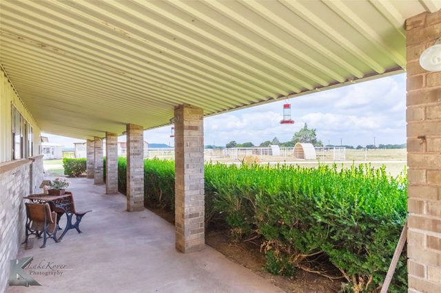 1673 Fm 614, Ovalo, TX 79541