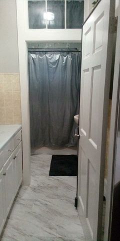 6 Elm St, Barre, MA 01005