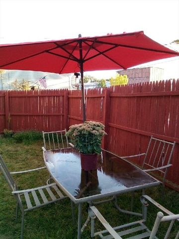 6 Elm St, Barre, MA 01005