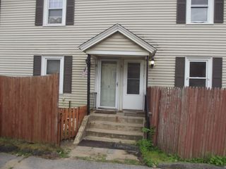 6 Elm St, Barre, MA 01005