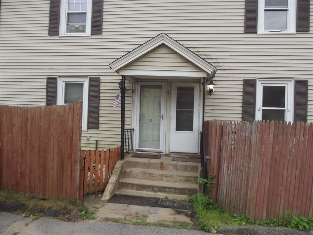 6 Elm St, Barre, MA 01005