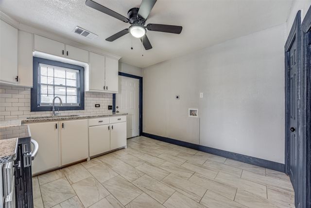 522 N Austin Avenue, Denison, TX 75020
