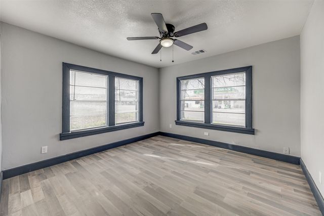 522 N Austin Avenue, Denison, TX 75020
