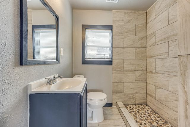 522 N Austin Avenue, Denison, TX 75020