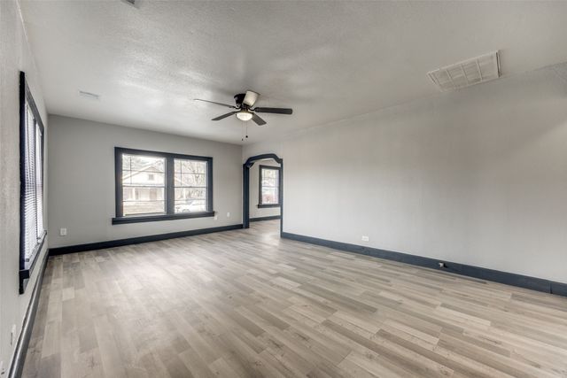 522 N Austin Avenue, Denison, TX 75020