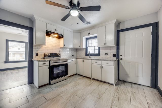 522 N Austin Avenue, Denison, TX 75020