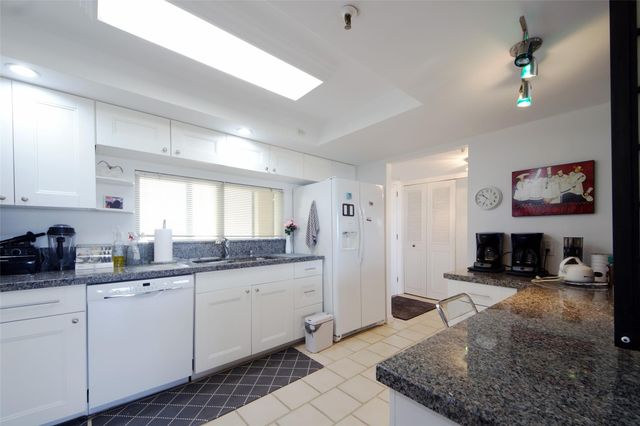 2480 Presidential Way 1103, West Palm Beach, FL 33401