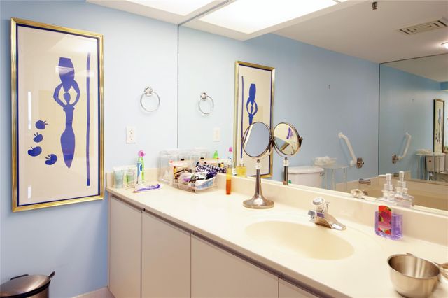 2480 Presidential Way 1103, West Palm Beach, FL 33401