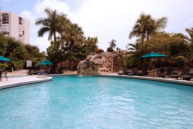 2480 Presidential Way 1103, West Palm Beach, FL 33401