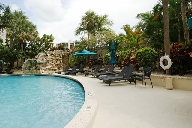 2480 Presidential Way 1103, West Palm Beach, FL 33401