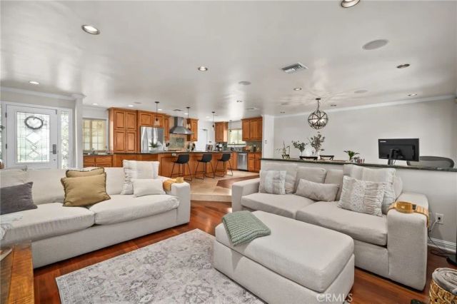 518 Converse, Claremont, CA 91711