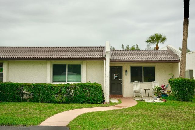449 Golden River Drive, West Palm Beach, FL 33411