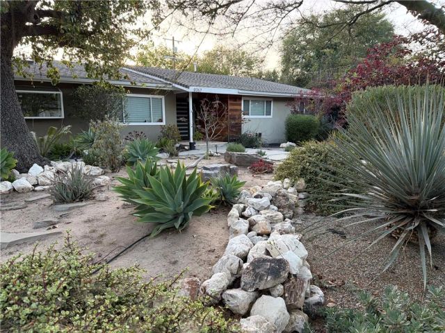 9767 Nita Ave., Chatsworth, CA 91311