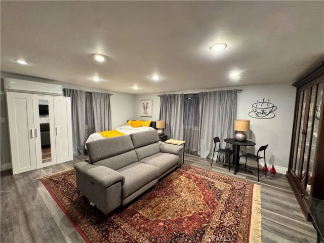 9767 Nita Ave., Chatsworth, CA 91311