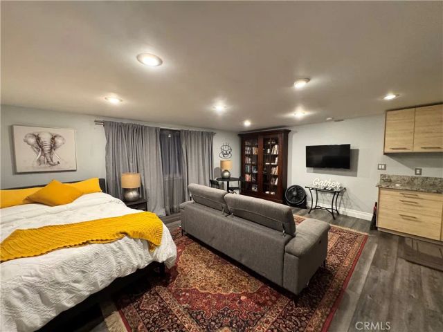 9767 Nita Ave., Chatsworth, CA 91311