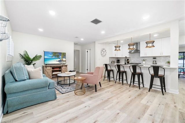 4568 San Antonio LN, Bonita Springs, FL 34134