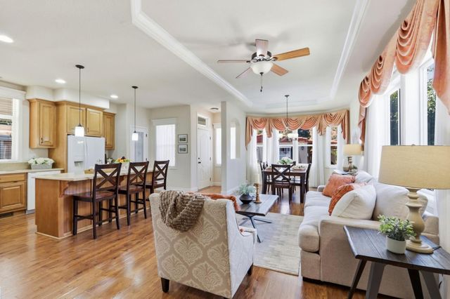 819 Villa Teresa Way 819, San Jose, CA 95123