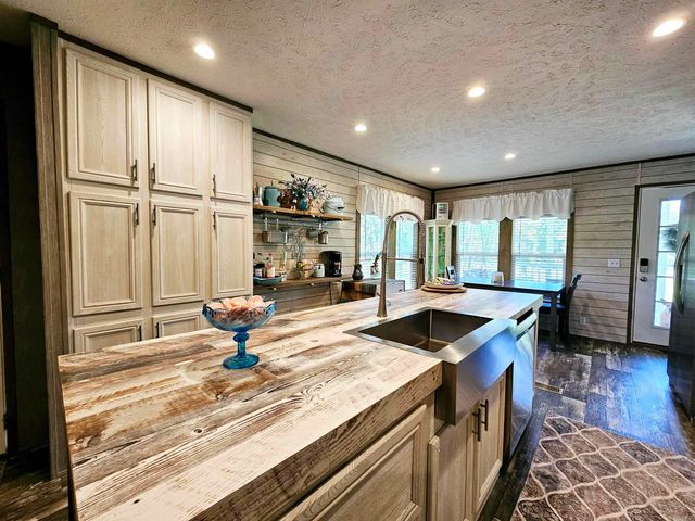 14 Mountain Grove Road, Greenbrier, AR 72058