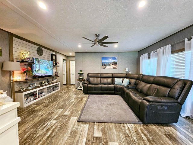 14 Mountain Grove Road, Greenbrier, AR 72058