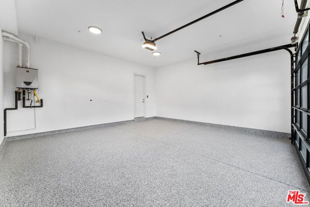 3932 Minerva Avenue, Los Angeles, CA 90066