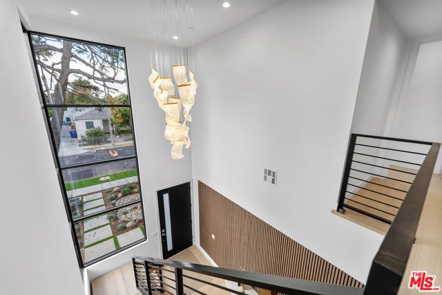 3932 Minerva Avenue, Los Angeles, CA 90066