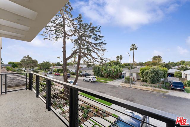 3932 Minerva Avenue, Los Angeles, CA 90066