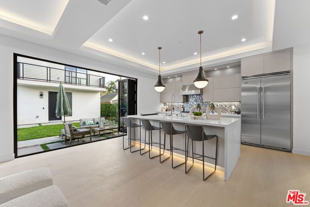 3932 Minerva Avenue, Los Angeles, CA 90066