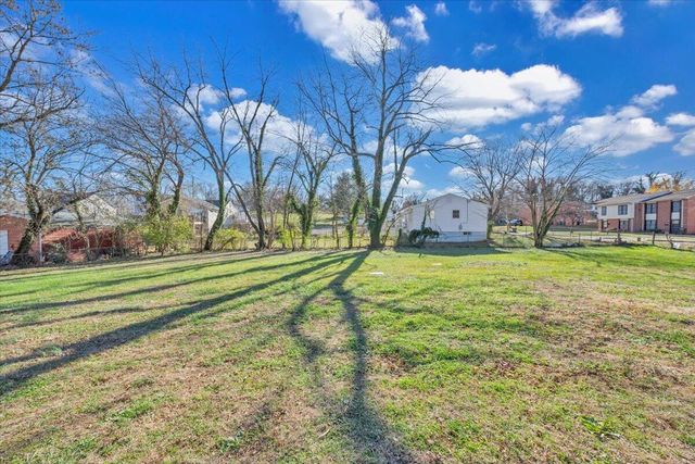 1315 Liberty RD, Roanoke, VA 24012