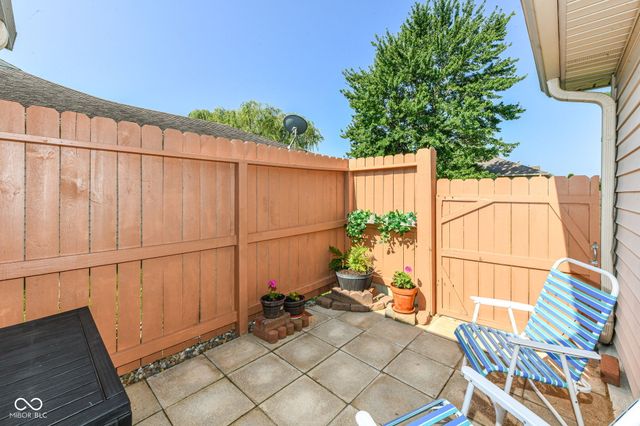 2038 Flamingo Way, Franklin, IN 46131