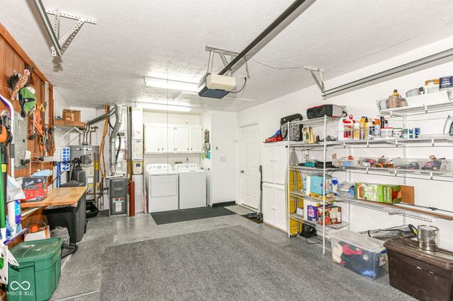 2038 Flamingo Way, Franklin, IN 46131
