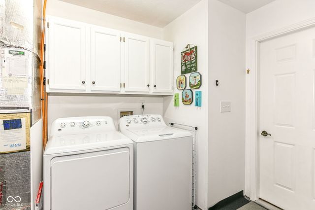 2038 Flamingo Way, Franklin, IN 46131