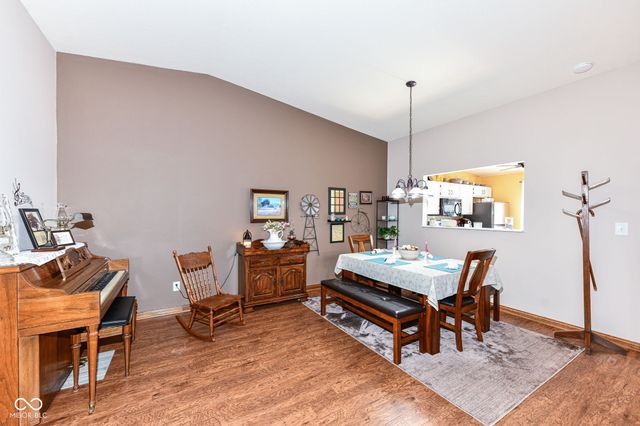 2038 Flamingo Way, Franklin, IN 46131