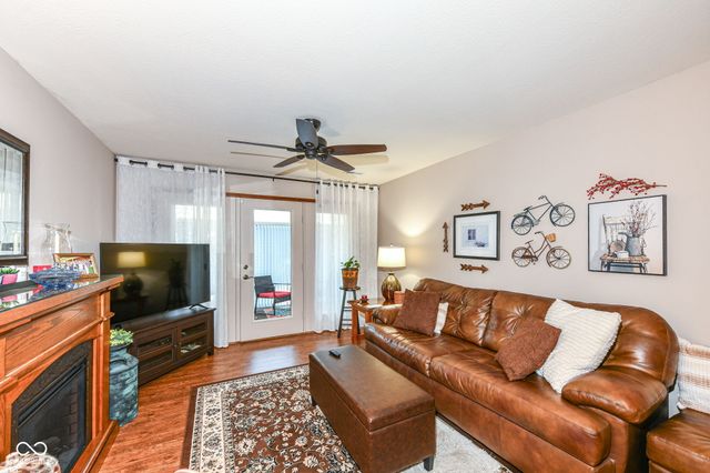 2038 Flamingo Way, Franklin, IN 46131