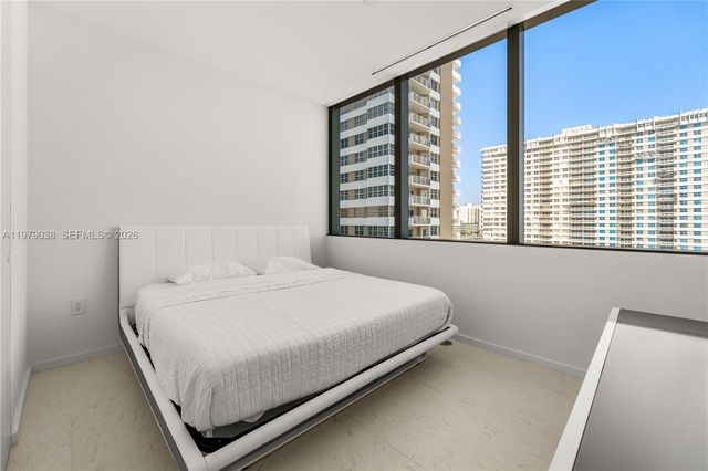 2000 S Ocean Drive 8A, Hallandale Beach, FL 33009