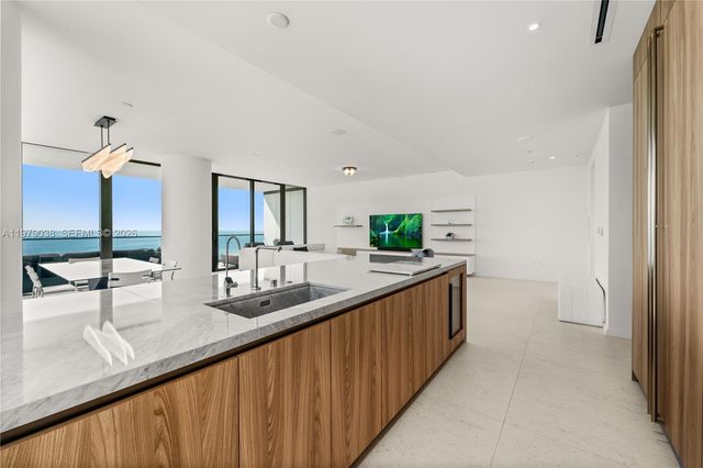 2000 S Ocean Drive 8A, Hallandale Beach, FL 33009
