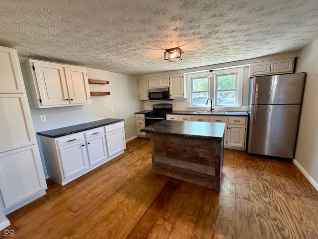326 N Main Street, Brooklyn, IN 46111