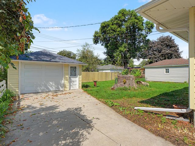 709 18th Avenue NE, Rochester, MN 55906