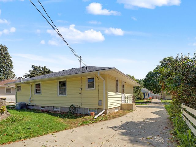 709 18th Avenue NE, Rochester, MN 55906