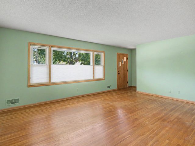 709 18th Avenue NE, Rochester, MN 55906