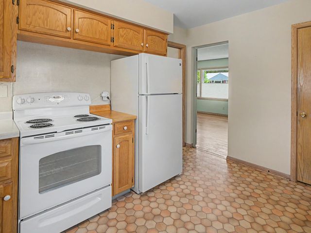 709 18th Avenue NE, Rochester, MN 55906