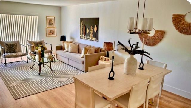 410 SE 2nd St 202, Hallandale Beach, FL 33009