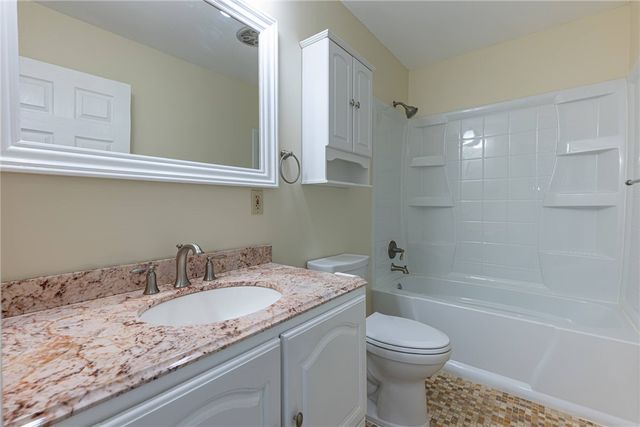 5808 Woodville Drive, Dayton, OH 45414