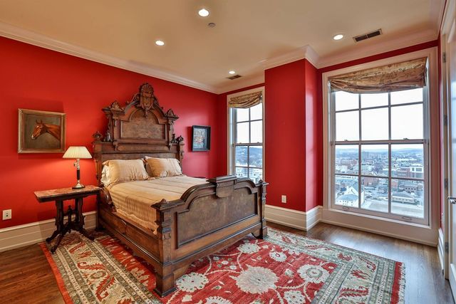 100 W Rivercenter Boulevard, PH3B, Covington, KY 41011