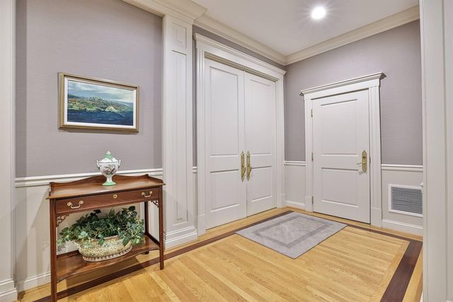 100 W Rivercenter Boulevard, PH3B, Covington, KY 41011
