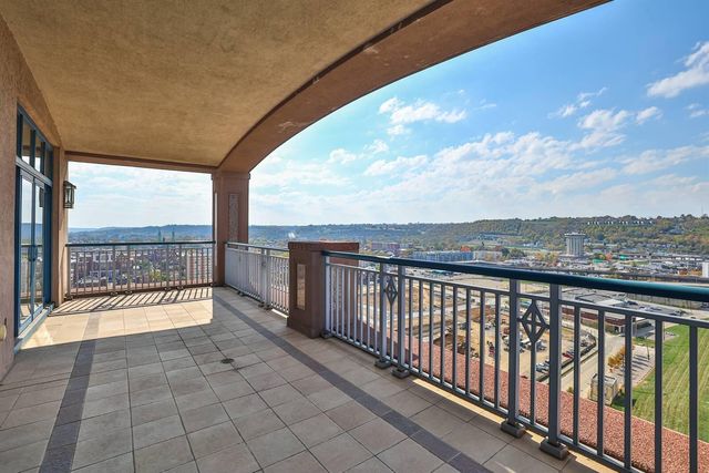 100 W Rivercenter Boulevard, PH3B, Covington, KY 41011