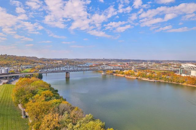 100 W Rivercenter Boulevard, PH3B, Covington, KY 41011